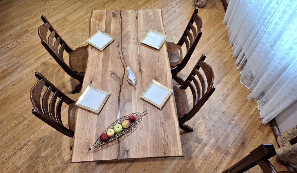 Massivholztische für ein nachhaltiges Zuhause: Zeitlose Eleganz und natürliche Schönheit Massivholztische für ein nachhaltiges Zuhause: Zeitlose Eleganz und natürliche Schönheit