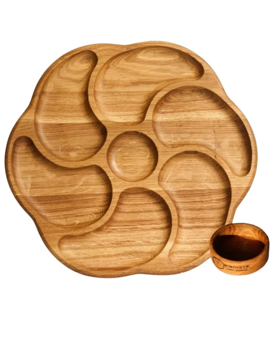 Rundes Serviertablett aus massiver Natureiche Orchidee – 35 cm: Ein Meisterwerk der Natur
