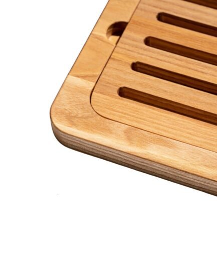 Brot-Schneidebrett aus Eiche 40x20 cm — Handgefertigte Schneidplatte mit Leinöl-Schutz gegen Wasser & Schimmel Brot-Schneidebrett aus Eiche 40x20 cm — Handgefertigte Schneidplatte mit Leinöl-Schutz gegen Wasser & Schimmel