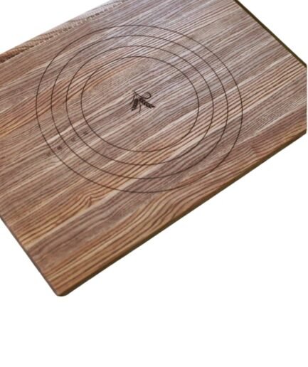 Massives Teigrollebrett aus Holz (60x43 cm) mit Naturöl-Finish | Handgefertigt in Deutschland | Für perfektes Backen Massives Teigrollebrett aus Holz (60x43 cm) mit Naturöl-Finish | Handgefertigt in Deutschland | Für perfektes Backen