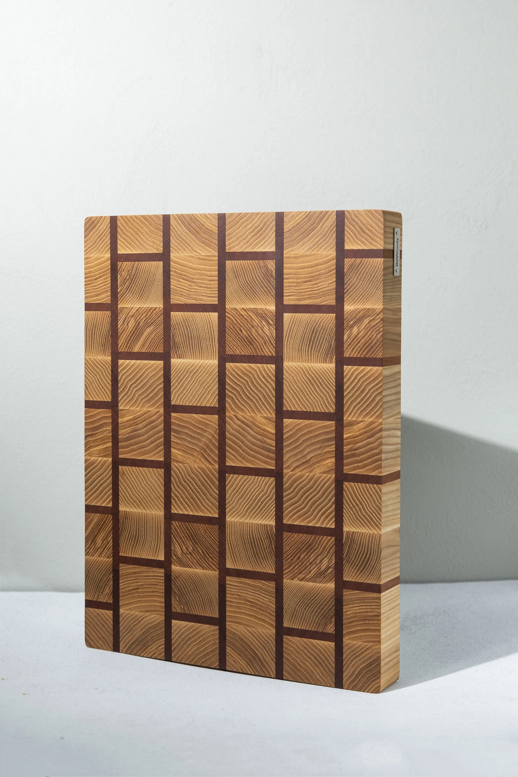 Stirnholz Schneidebrett "Ziegeloptik" aus Eiche | 40x30 cm | Handgefertigt Stirnholz Schneidebrett "Ziegeloptik" aus Eiche | 40x30 cm | Handgefertigt