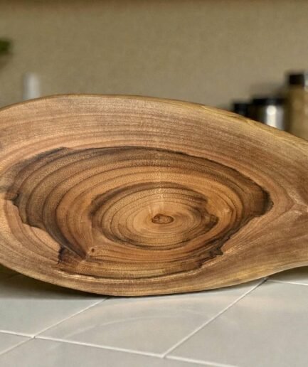 Schneidebrett aus Nussbaumholz | 38 х 17