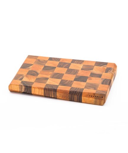 Stirnholz Schneidebrett aus Nussbaum | Kompaktes Nussbaum Brett | 25×35 cm