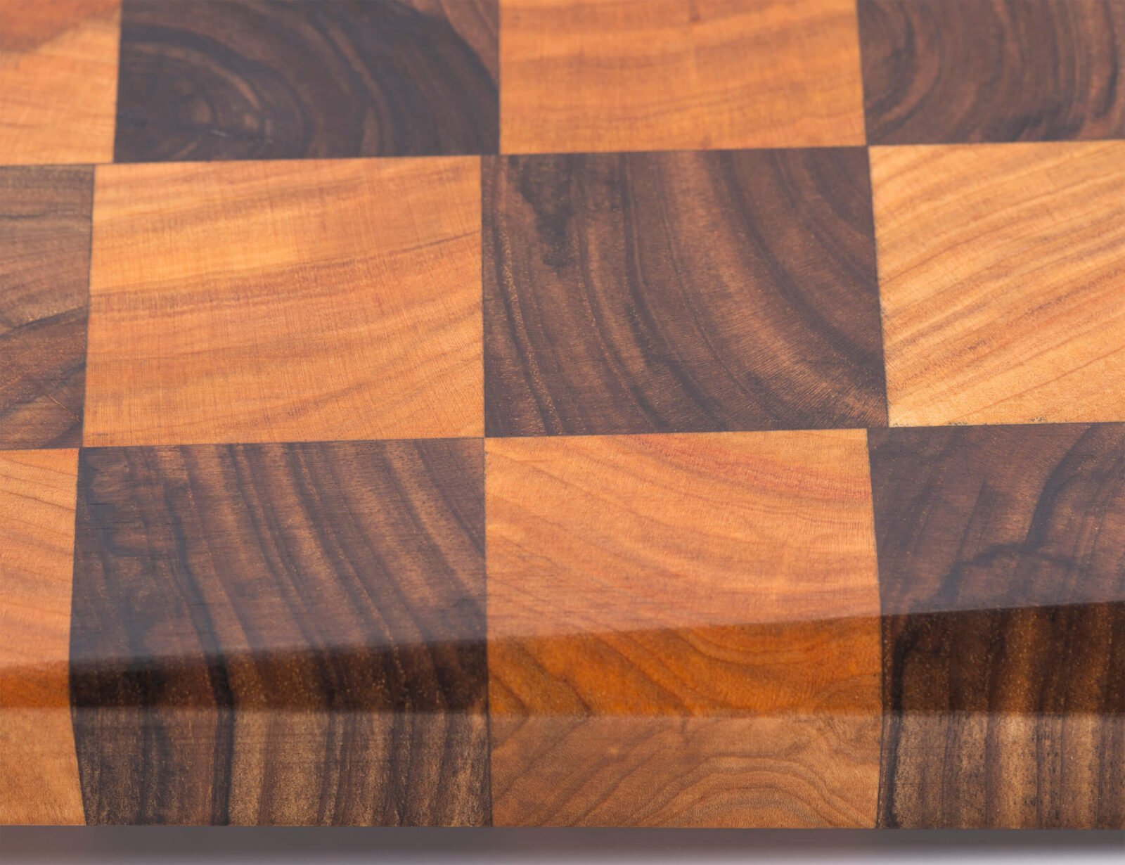 Stirnholz Schneidebrett aus Nussbaum | Kompaktes Nussbaum Brett | 25×35 cm Stirnholz Schneidebrett aus Nussbaum | Kompaktes Nussbaum Brett | 25×35 cm