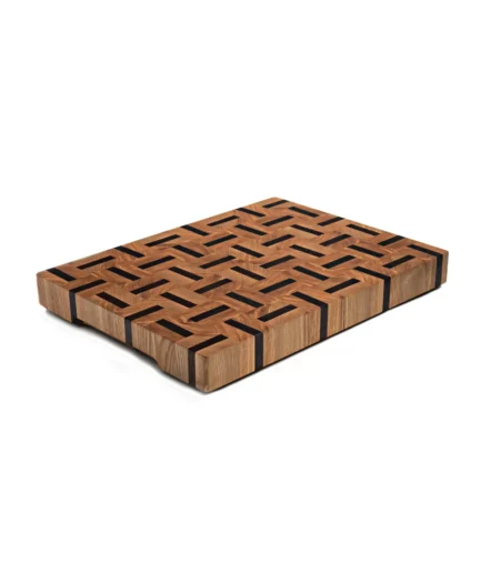 Stirnholz Schneidebrett aus Esche und Sapele – Einzigartiges Design-Schneidebrett für Ihre stilvolle Küche Stirnholz Schneidebrett aus Esche und Sapele mit Muster – Einzigartiges Design-Schneidebrett für Ihre stilvolle Küche
