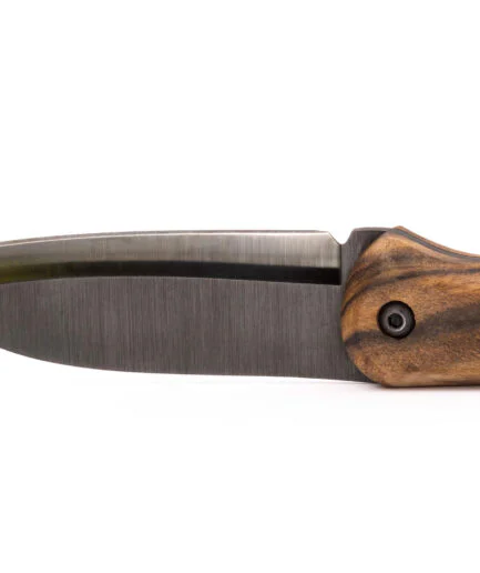 Kompaktes Bushcraft-Messer RK-5 mit Lederscheide – 9,5 cm brünierte Klinge, Full Tang, Nussbaumgriff Bushcraft-Messer RK-5 — 9,5 cm brünierte Klinge aus Federstahl (65G), stabilisierter Nussbaumgriff, Lederscheide