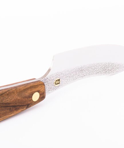 Küchenmesser S2 — 11 cm Klinge aus Kohlenstoffstahl (X12MF), Nussbaumgriff, handgefertigt