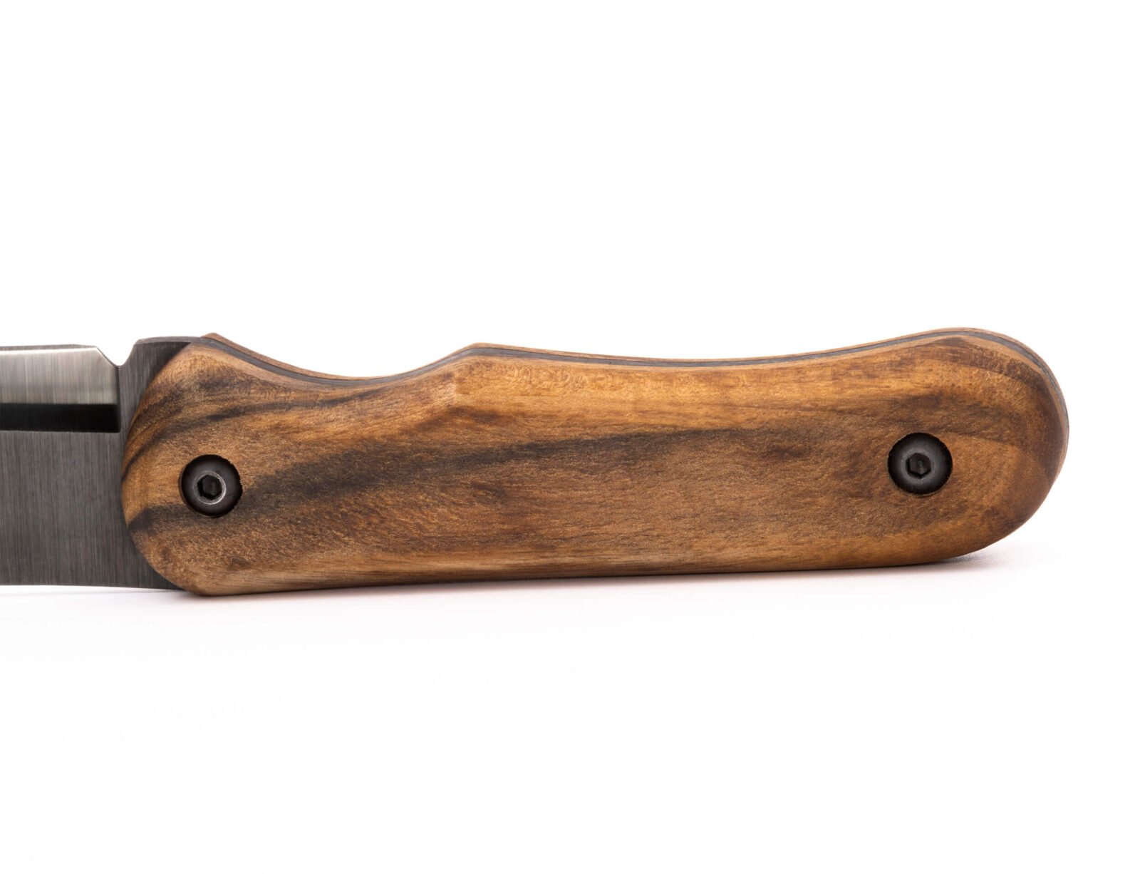 Bushcraft-Messer RK-5 — 9,5 cm brünierte Klinge aus Federstahl (65G), stabilisierter Nussbaumgriff, Lederscheide Bushcraft-Messer RK-5 — 9,5 cm brünierte Klinge aus Federstahl (65G), stabilisierter Nussbaumgriff, Lederscheide