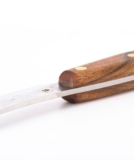 Küchenmesser S1 — 10 cm Klinge aus Kohlenstoffstahl (X12MF), Nussbaumgriff, handgefertigt