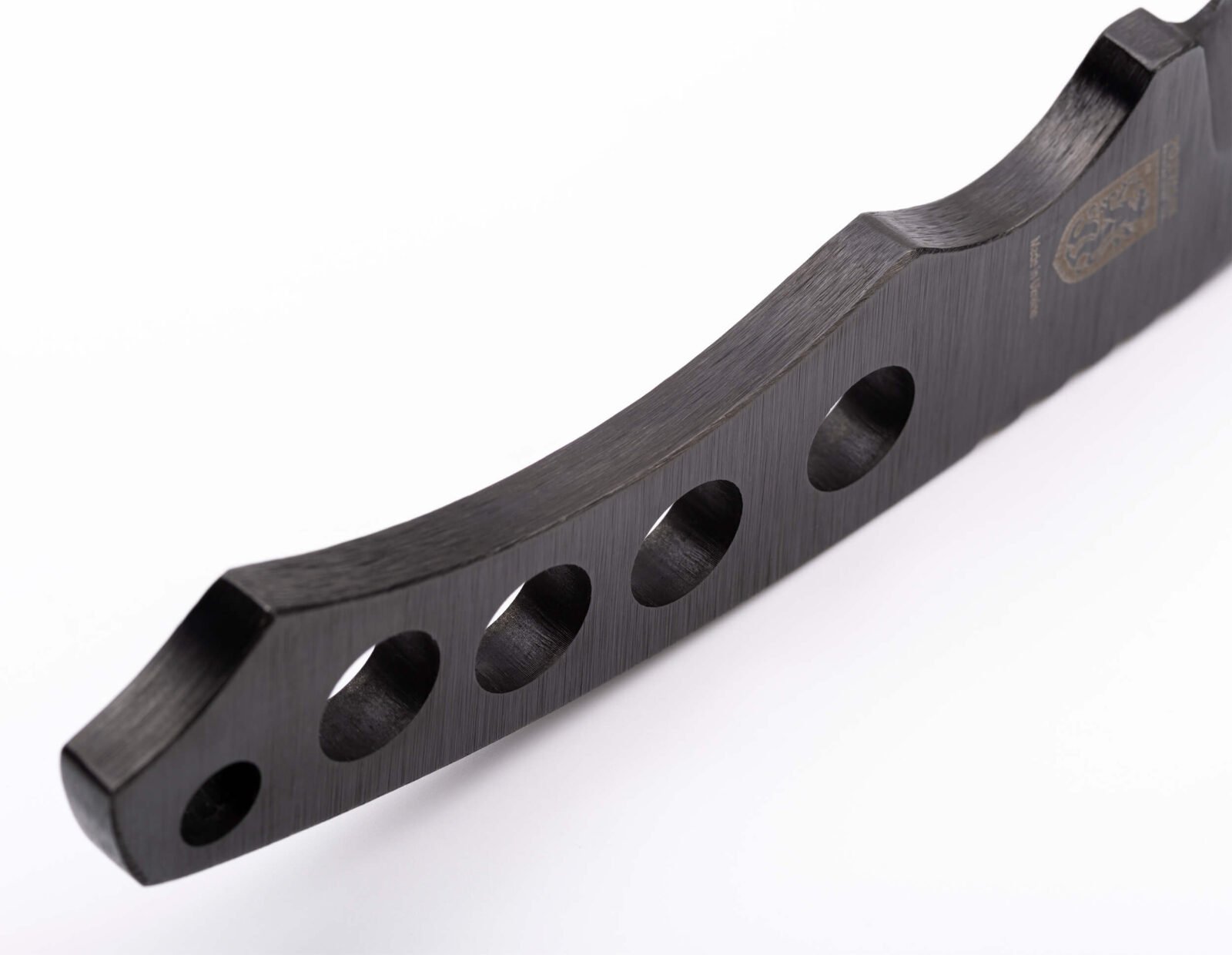 Bushcraft-Messer SK1 Skeleton — 9 cm Klinge, 8 mm Klingenrücken, Federstahl 65G brüniert, Lederscheide Bushcraft-Messer SK1 Skeleton — 9 cm Klinge, 8 mm Klingenrücken, Federstahl 65G brüniert, Lederscheide
