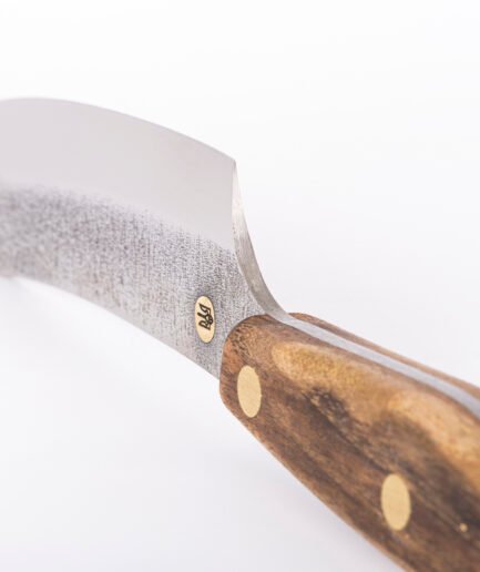 Küchenmesser S3 — 13,5 cm Klinge aus Kohlenstoffstahl (X12MF), Nussbaumgriff, handgefertigt