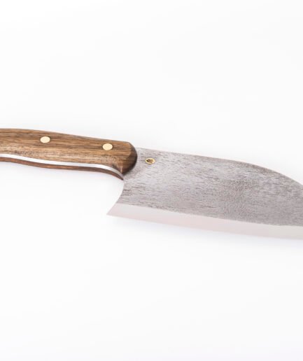 Handgeschmiedetes Serbisches Kochmesser — 17 cm breite Klinge aus X12MF-Carbonstahl, Griff aus massivem Nussbaum