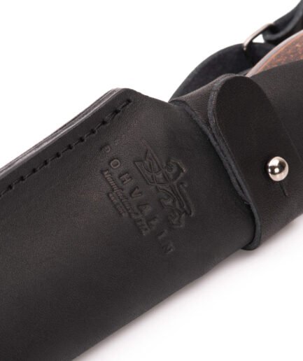Handgeschmiedetes Bushcraft-Messer RK-8 mit Textolit-Griff — geschwärzte Klinge aus 65G-Kohlenstoffstahl, Lederscheide Handgeschmiedetes Bushcraft-Messer RK-8 mit Textolit-Griff — geschwärzte Klinge aus 65G-Kohlenstoffstahl, Lederscheide