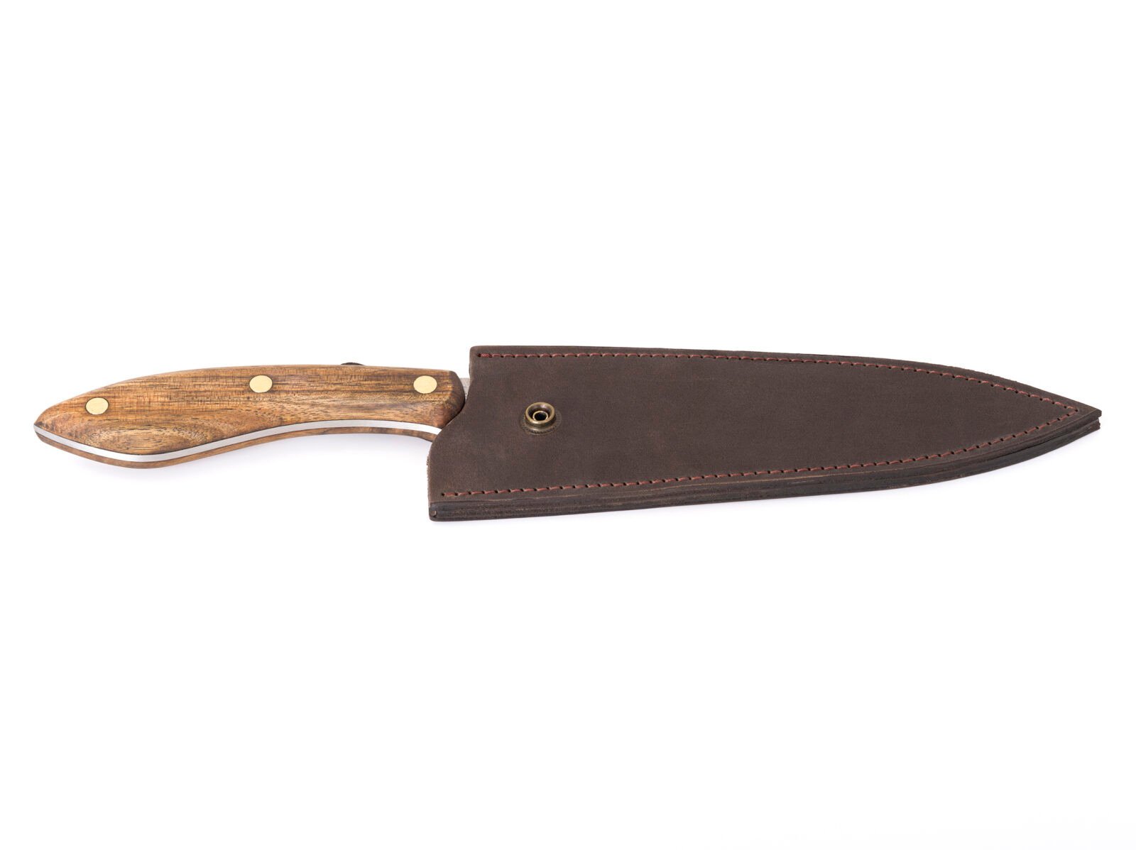 Handgeschmiedetes Chefmesser CH1 — 15,5 cm Klinge aus X12MF-Carbonstahl, Griff aus massivem Nussbaum Handgeschmiedetes Chefmesser CH1 — 15,5 cm Klinge aus X12MF-Carbonstahl, Griff aus massivem Nussbaum